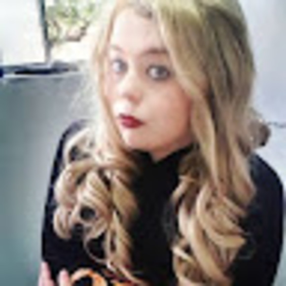 Meet your Posher, Sera - Picture 1 of 1